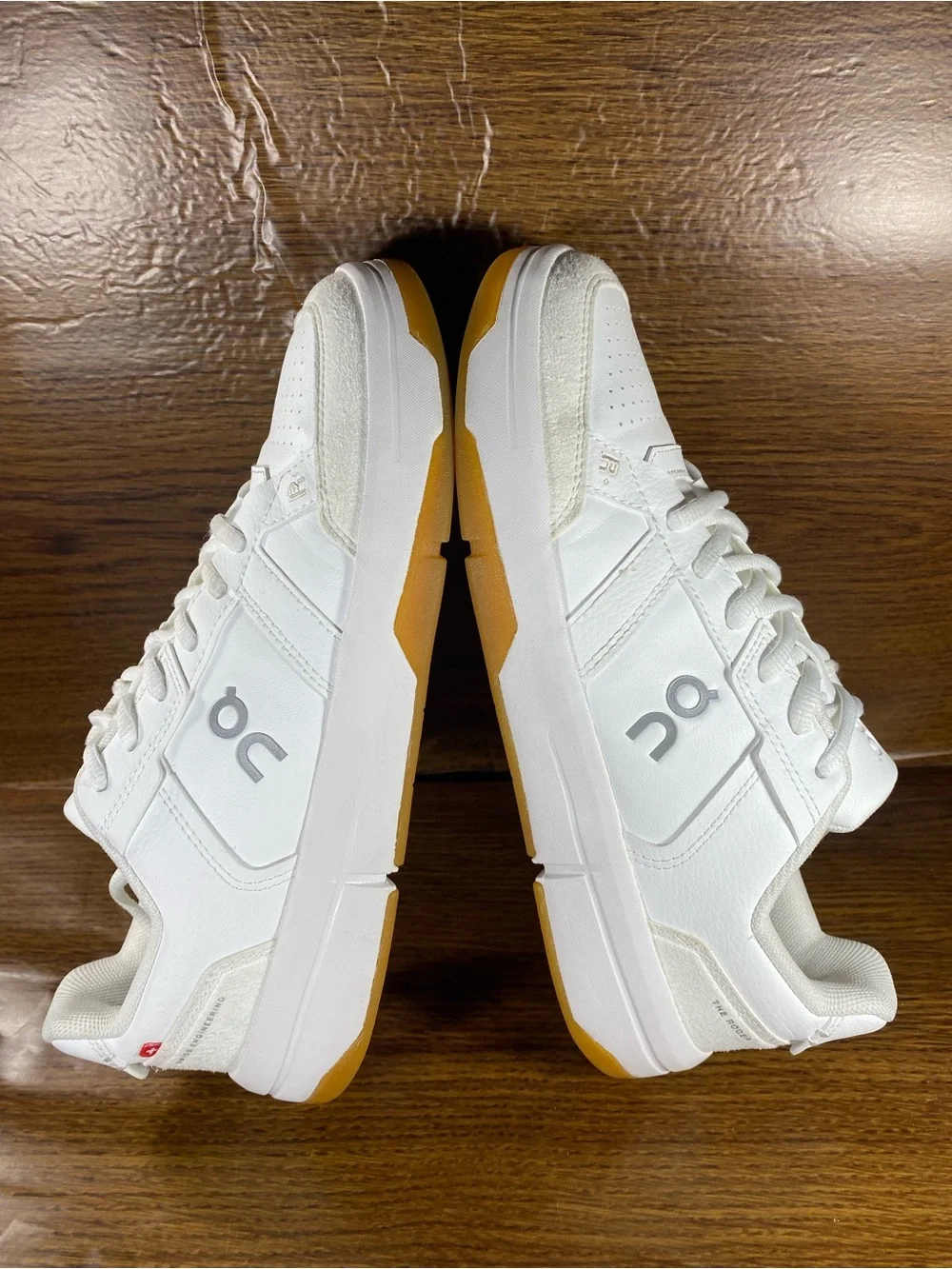 On Cloud Roger women’s shoe size 8.5
